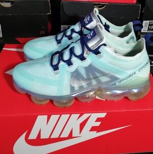 NIKE VAPORMAX "TEAL TINT" WOMEN US SIZE 7.5 GREAT COND